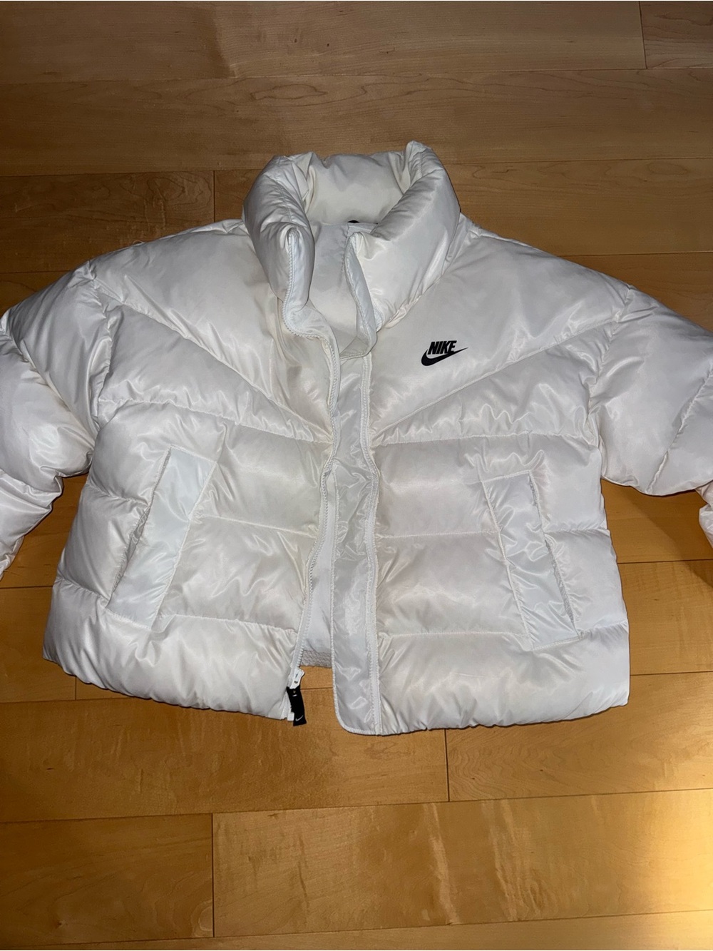 Women’s White Nike Puffer Jacket -S